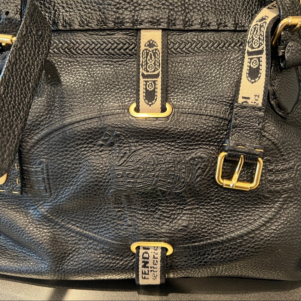Authentic Fendi Borghese tote in black leather. Good used condition
